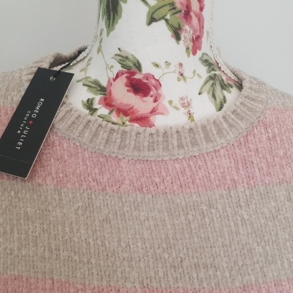 NWT Romeo + Juliet Couture Cropped Chenille Sweater - Picture 4 of 8